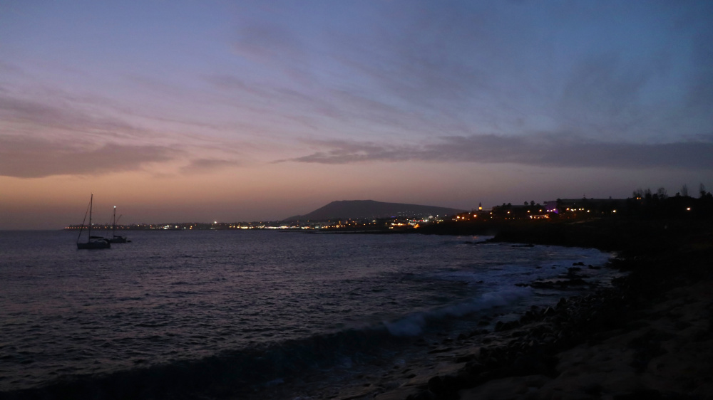 Kanáry, Lanzarote, večerní Playa Blanca